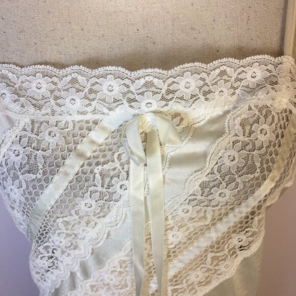 Gilead Vintage Nightgown Sz S Womans Ivory White Nylon Lace Lingerie Made In USA - Picture 9 of 12